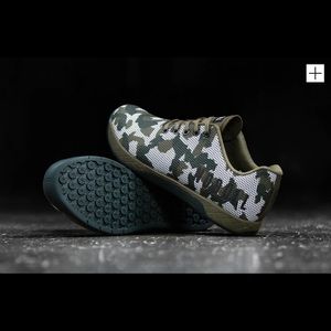 NOBULL FIELD CAMO TRAINERS - size 7.5F/6M